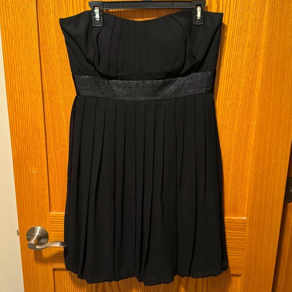 White House Black Market perfect LBD. Strapless pleated. Size 10. EUC
